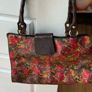 Patricia Nash shoulder bag, brown with red and orange roses